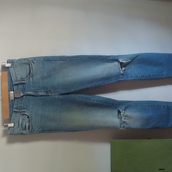 Mother High Rise Looker Ankle Fray - Picture 5 of 9